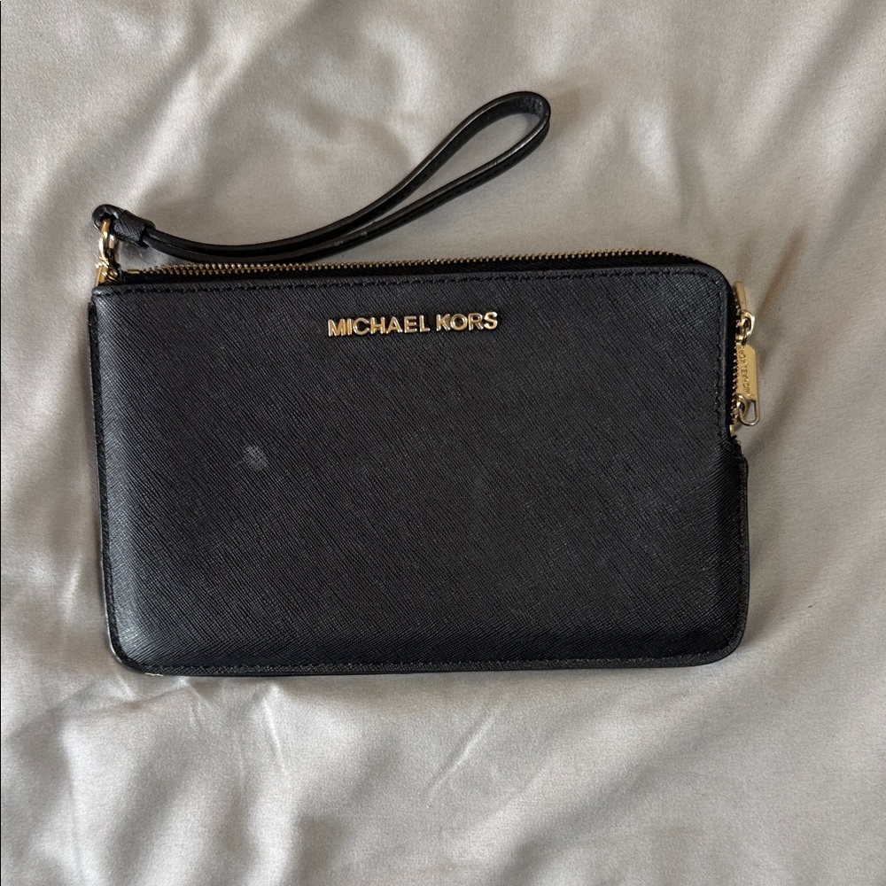 Michael Kors Wristlet